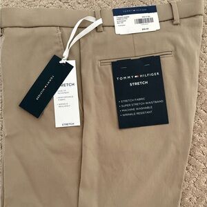 Tommy Hilfiger Men's Tan Stretch khaki Pants